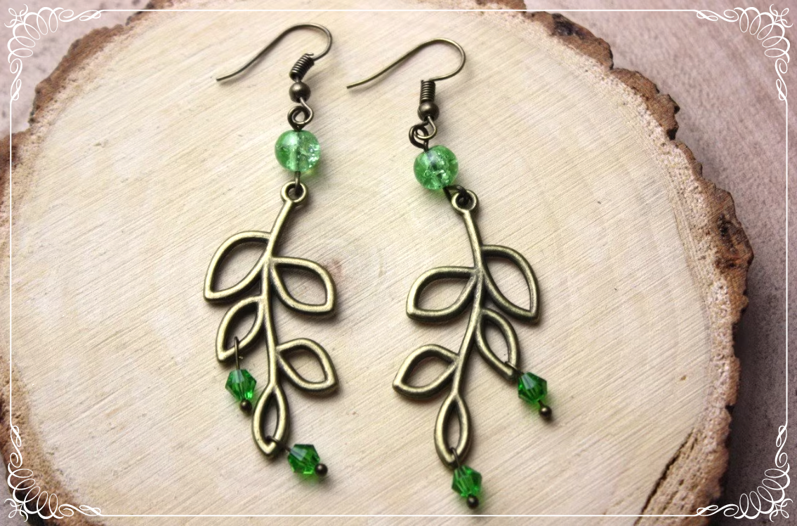 Boucles d'oreilles pendantes "Grandes feuilles de lauriers et perles"