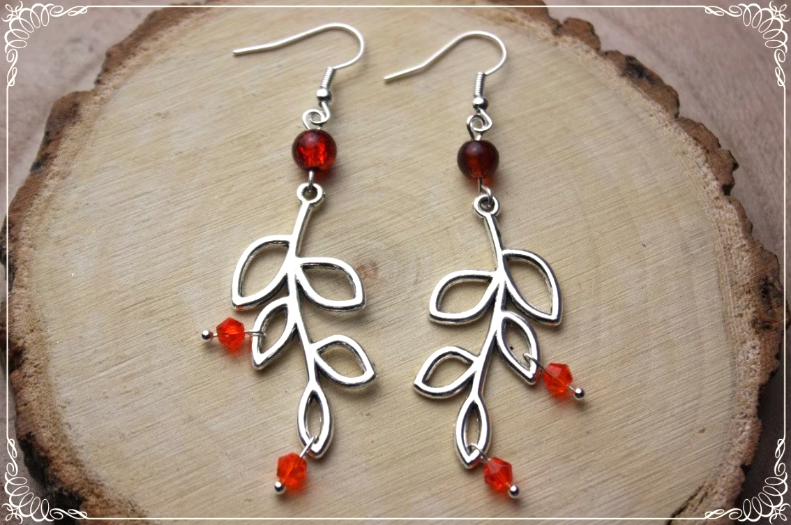 Boucles d'oreilles pendantes "Grandes feuilles de lauriers et perles"