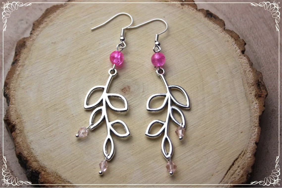 Boucles d'oreilles pendantes "Grandes feuilles de lauriers et perles"