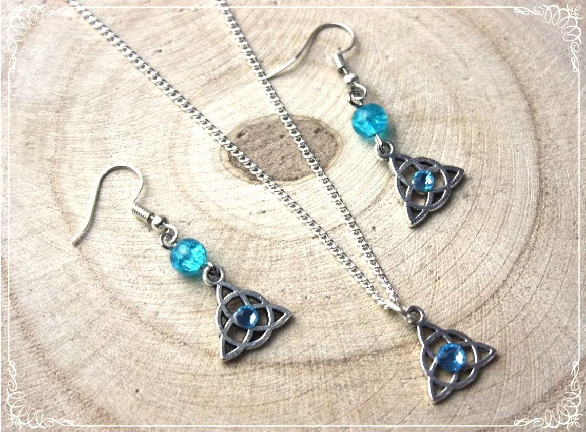 Boucles d'oreilles celtiques "Triquetras cerclés et perles"