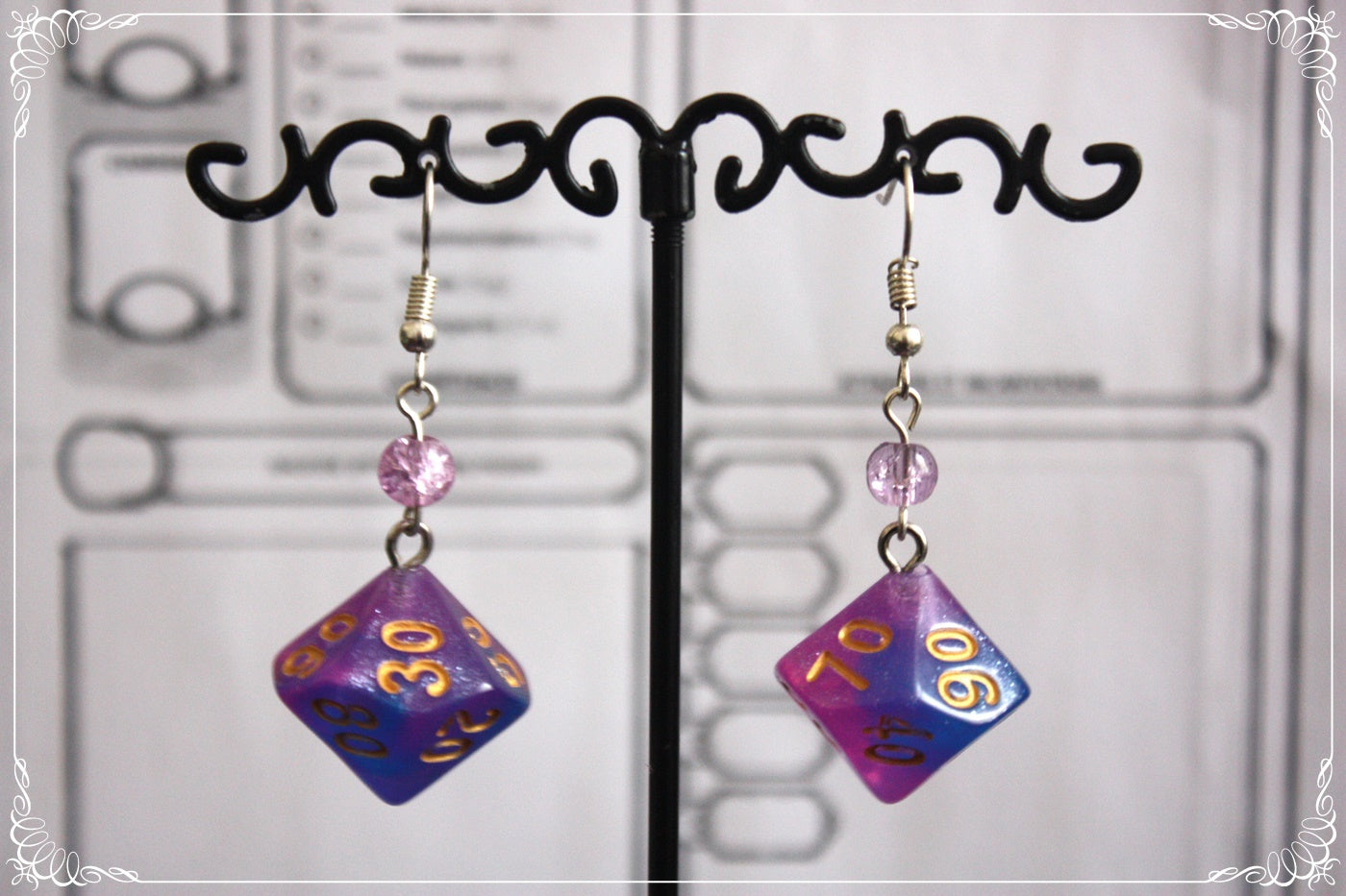 Boucles d'oreilles "Dés JDR - Violets "