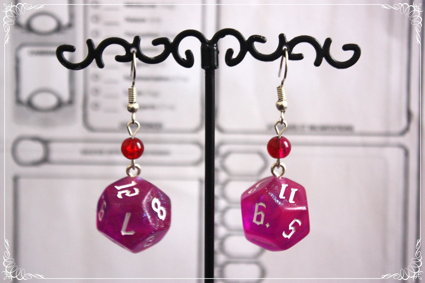 Boucles d'oreilles "Dés JDR - Roses - Rouges "