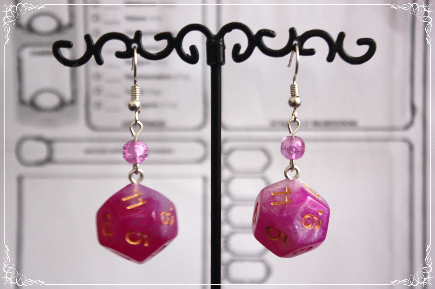 Boucles d'oreilles "Dés JDR - Roses - Rouges "