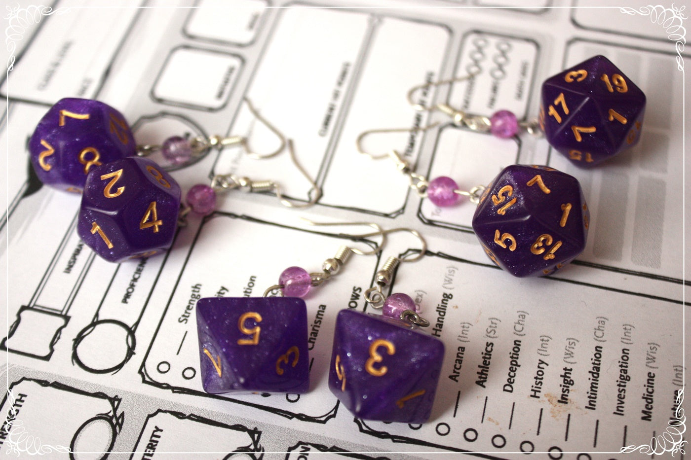 Boucles d'oreilles "Dés JDR - Violets "