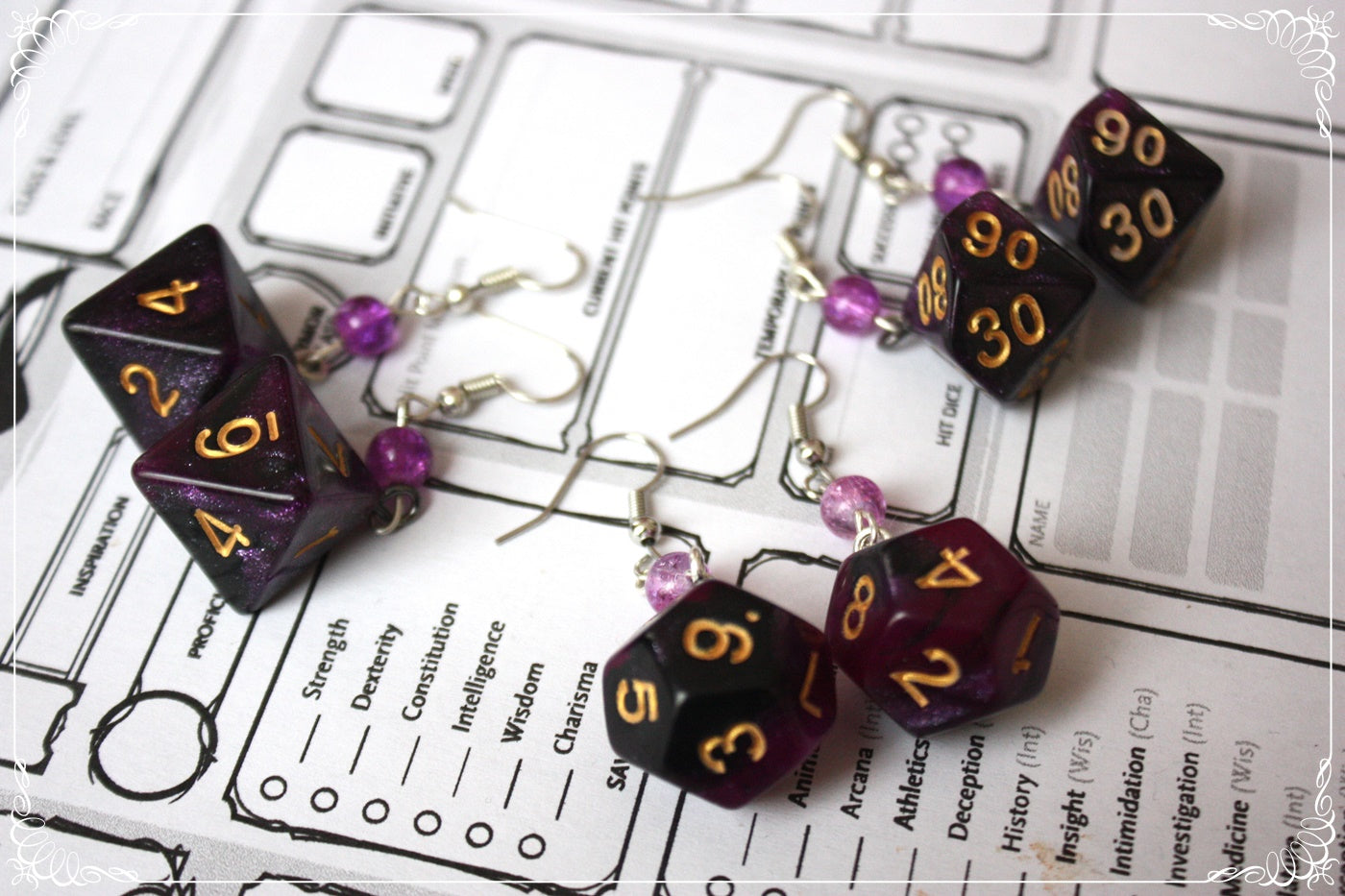 Boucles d'oreilles "Dés JDR - Violets "