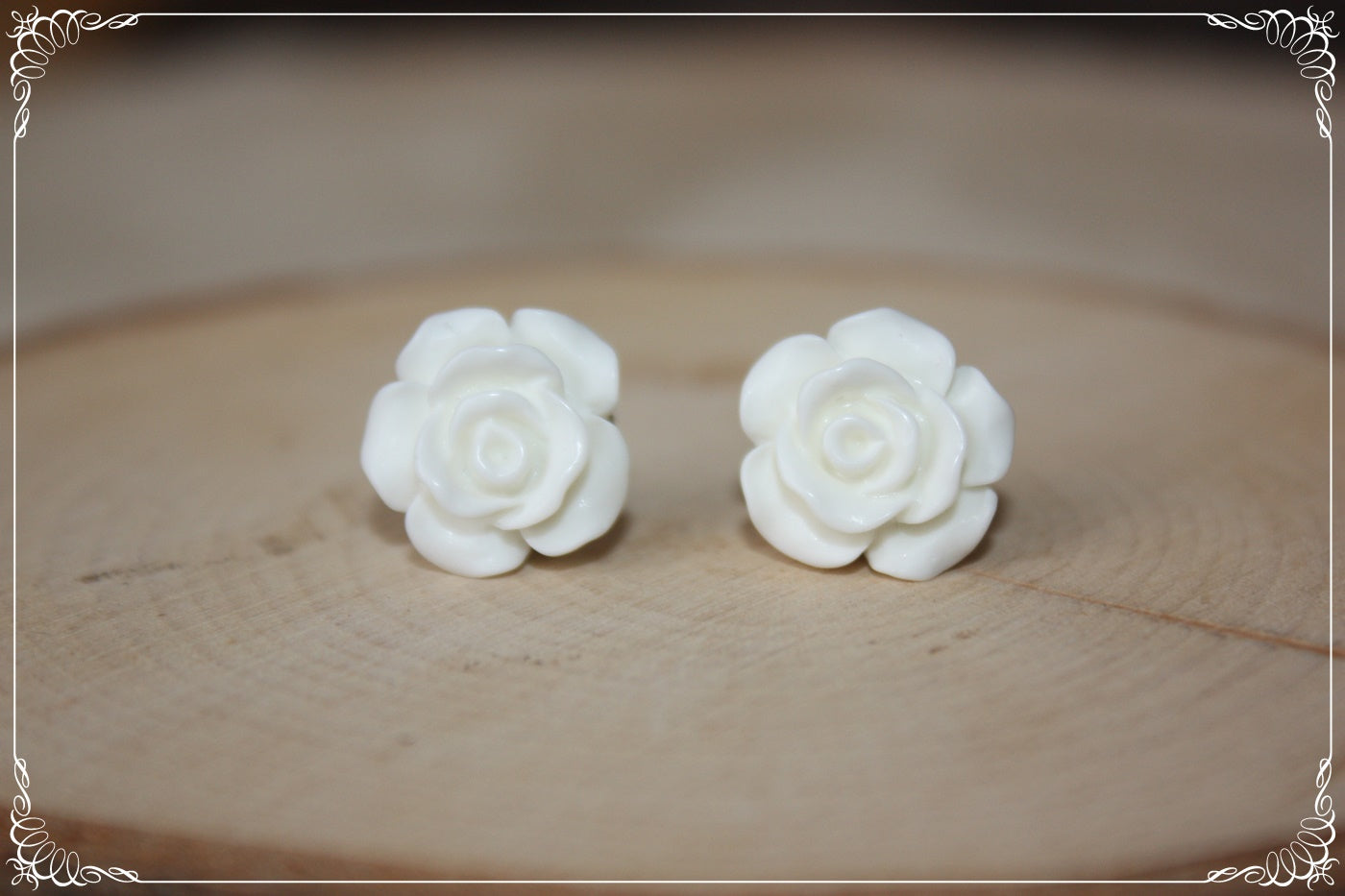 Boucles d'oreilles clous "Roses mattes"