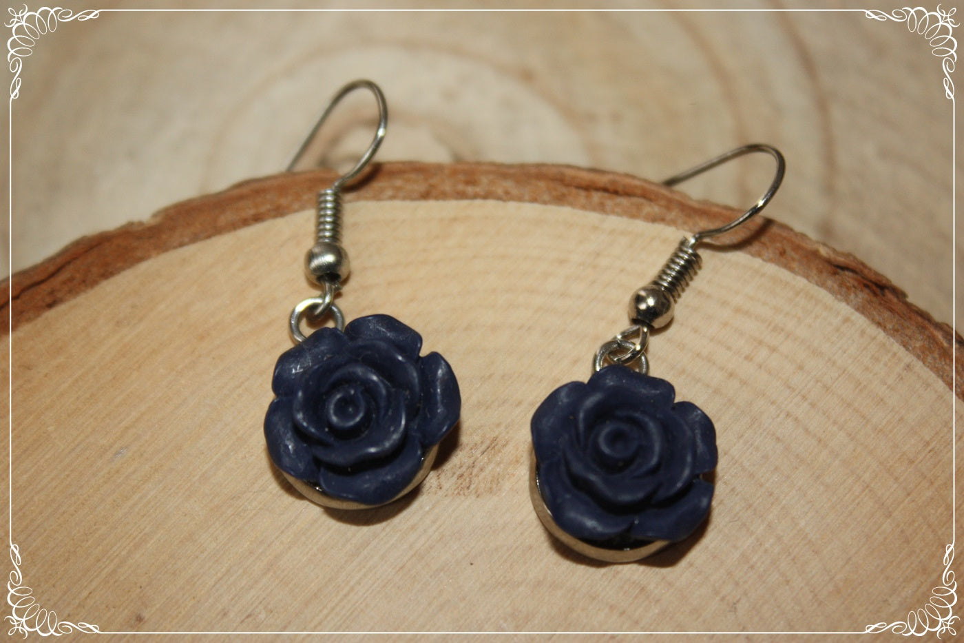 Boucles d'oreilles pendantes "Roses mattes"