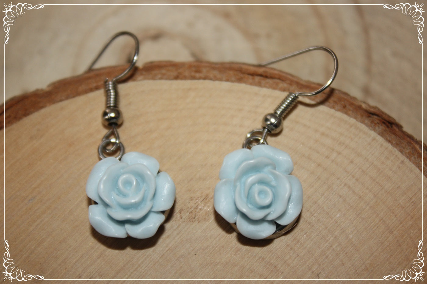 Boucles d'oreilles pendantes "Roses mattes"