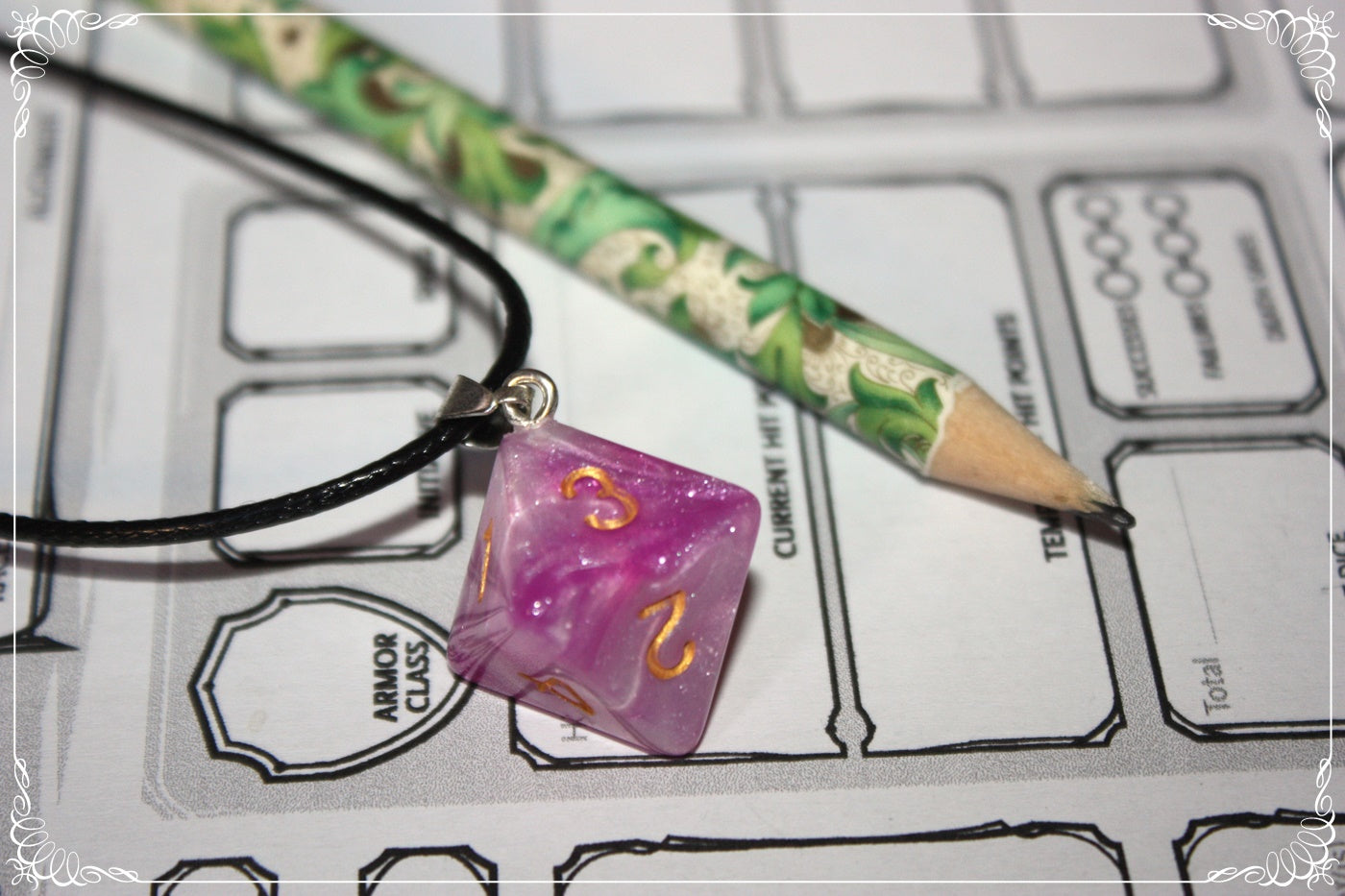 Pendentifs "Dés - Roses - Rouges "