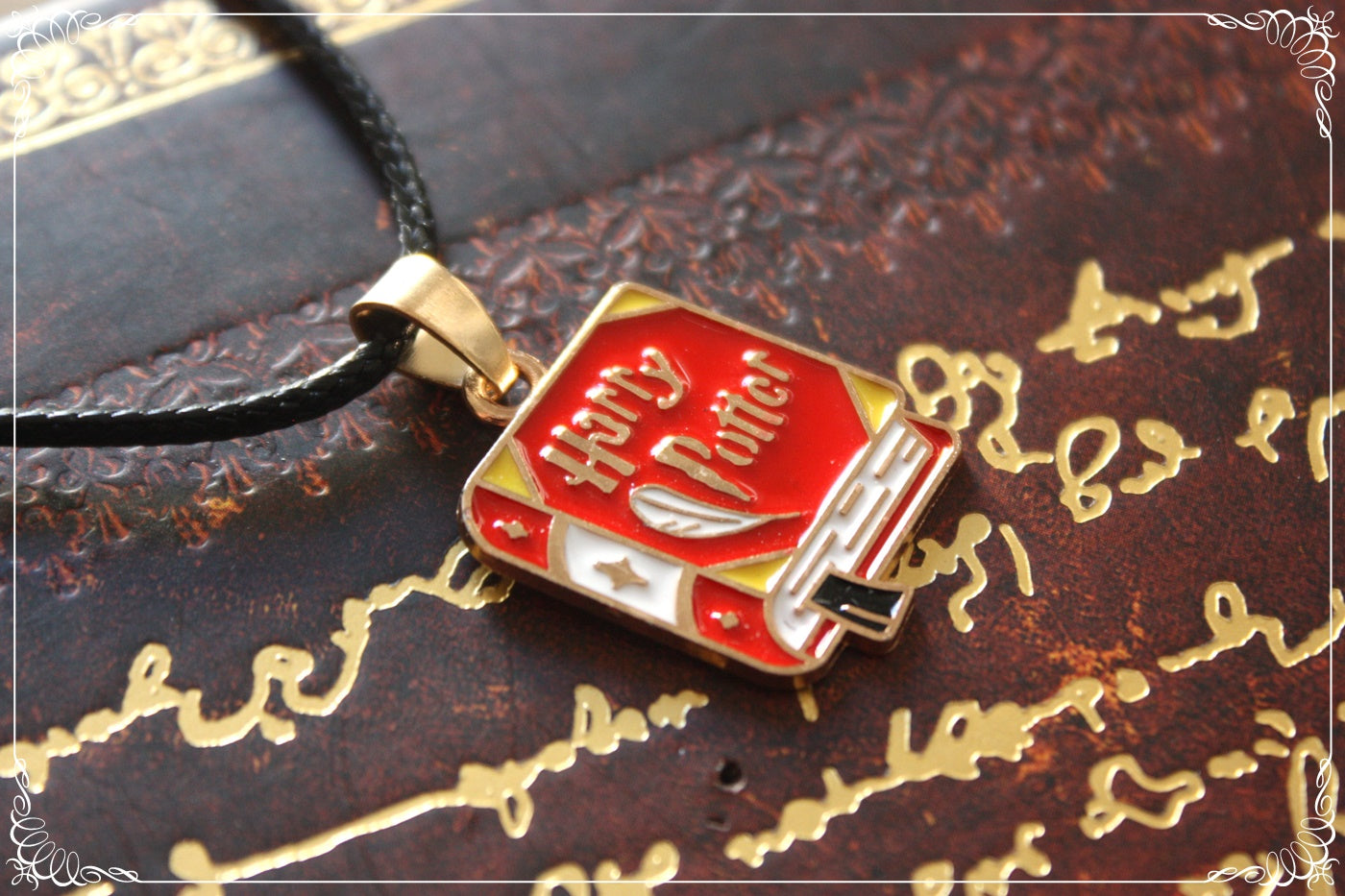 Pendentifs style "Harry Potter - Livres - Robes - Plateforme 9 3/4"