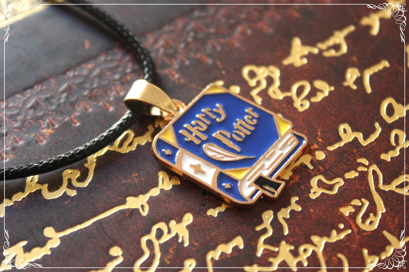 Pendentifs style "Harry Potter - Livres - Robes - Plateforme 9 3/4"