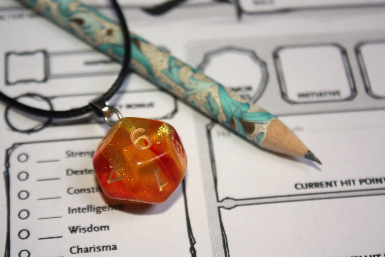 Pendentifs "Dés JDR - Blanc - Noir - Orange"