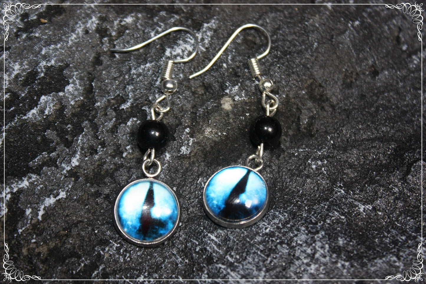 Boucles d'oreilles "Oeil de dragon et perles - Bleu"