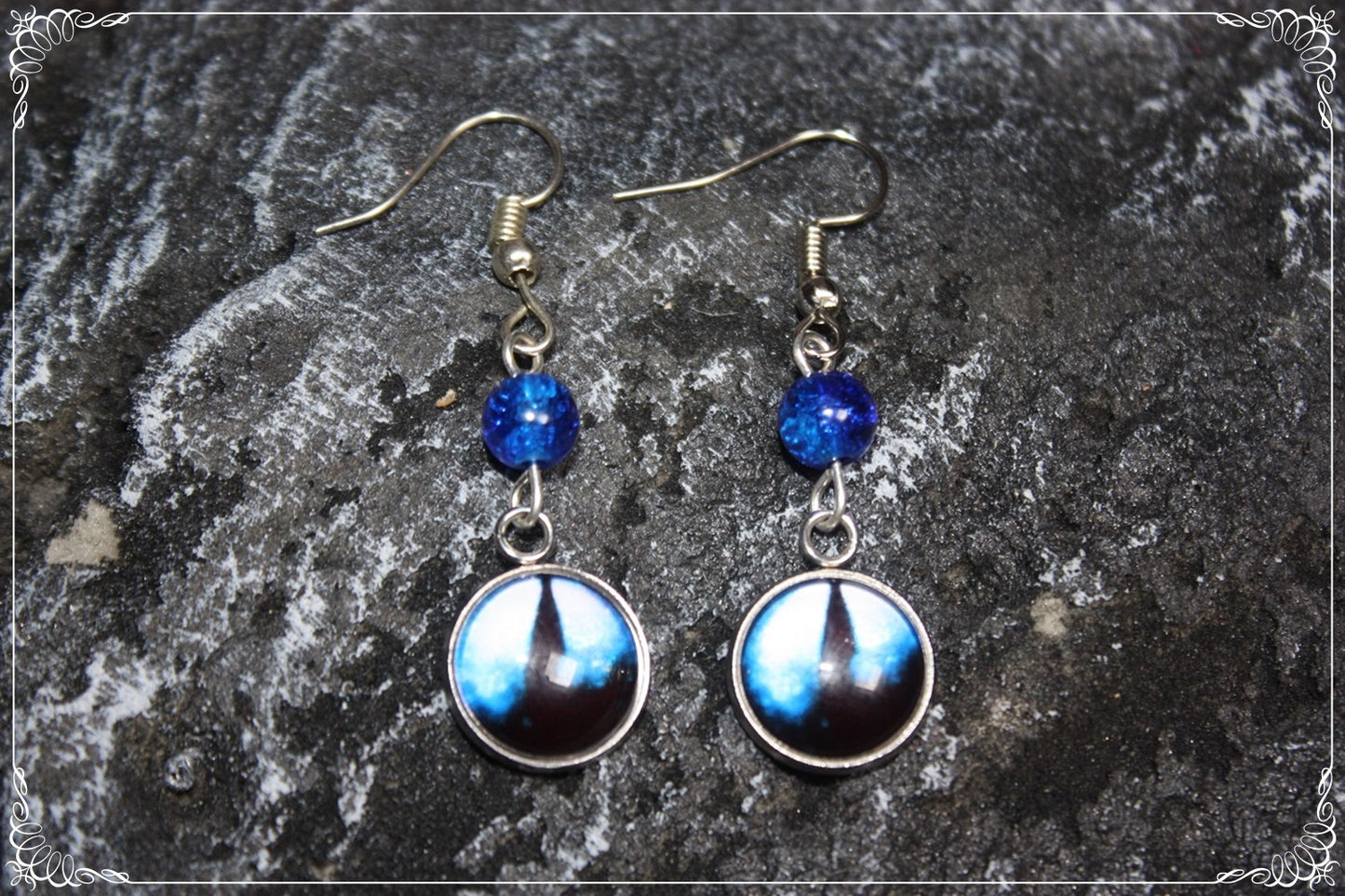 Boucles d'oreilles "Oeil de dragon et perles - Bleu"