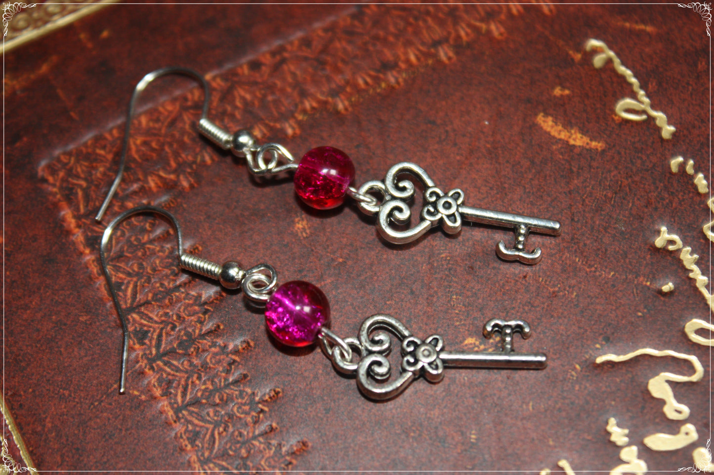 Boucles d'oreilles pendantes argentées "clés et perles"