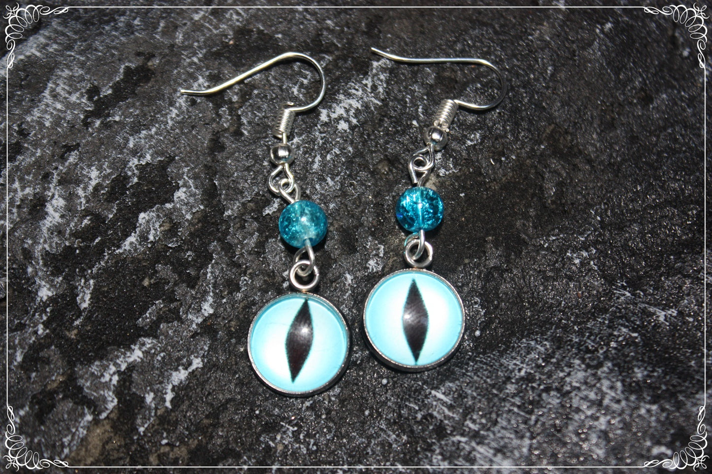 Boucles d'oreilles "Oeil de dragon et perles - Bleu"