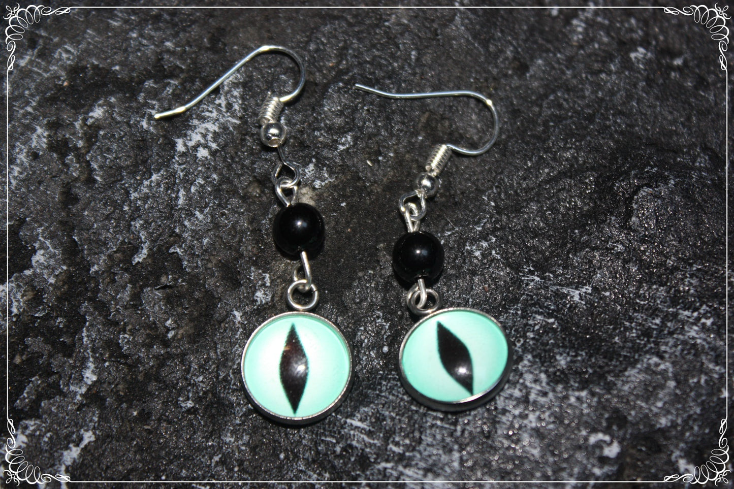 Boucles d'oreilles "Oeil de dragon et perles - Bleu"