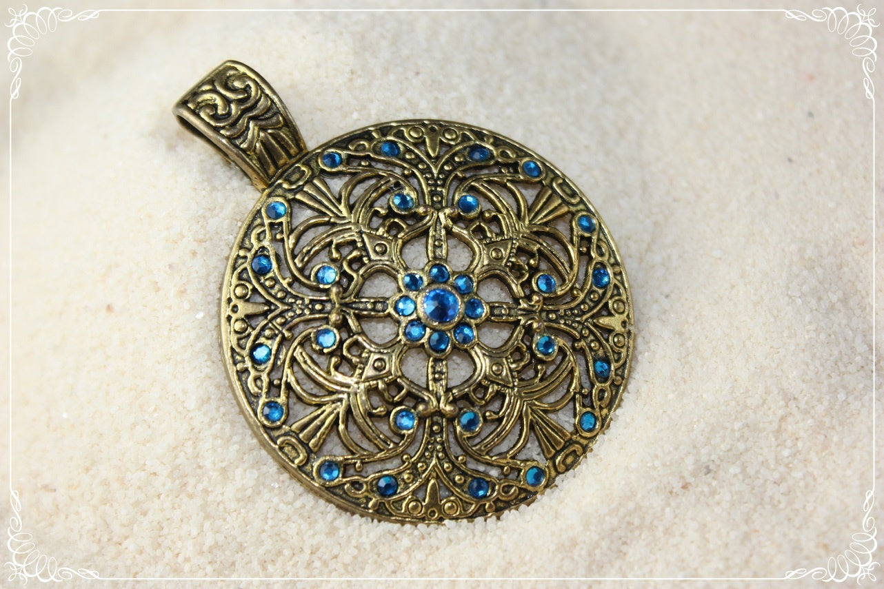 Gros pendentifs orientalisants