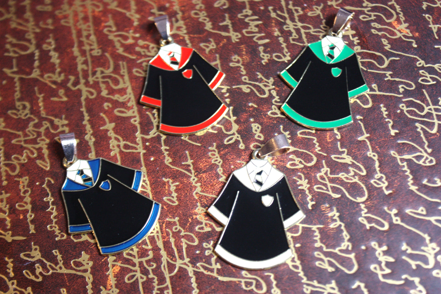 Pendentifs style "Harry Potter - Livres - Robes - Plateforme 9 3/4"