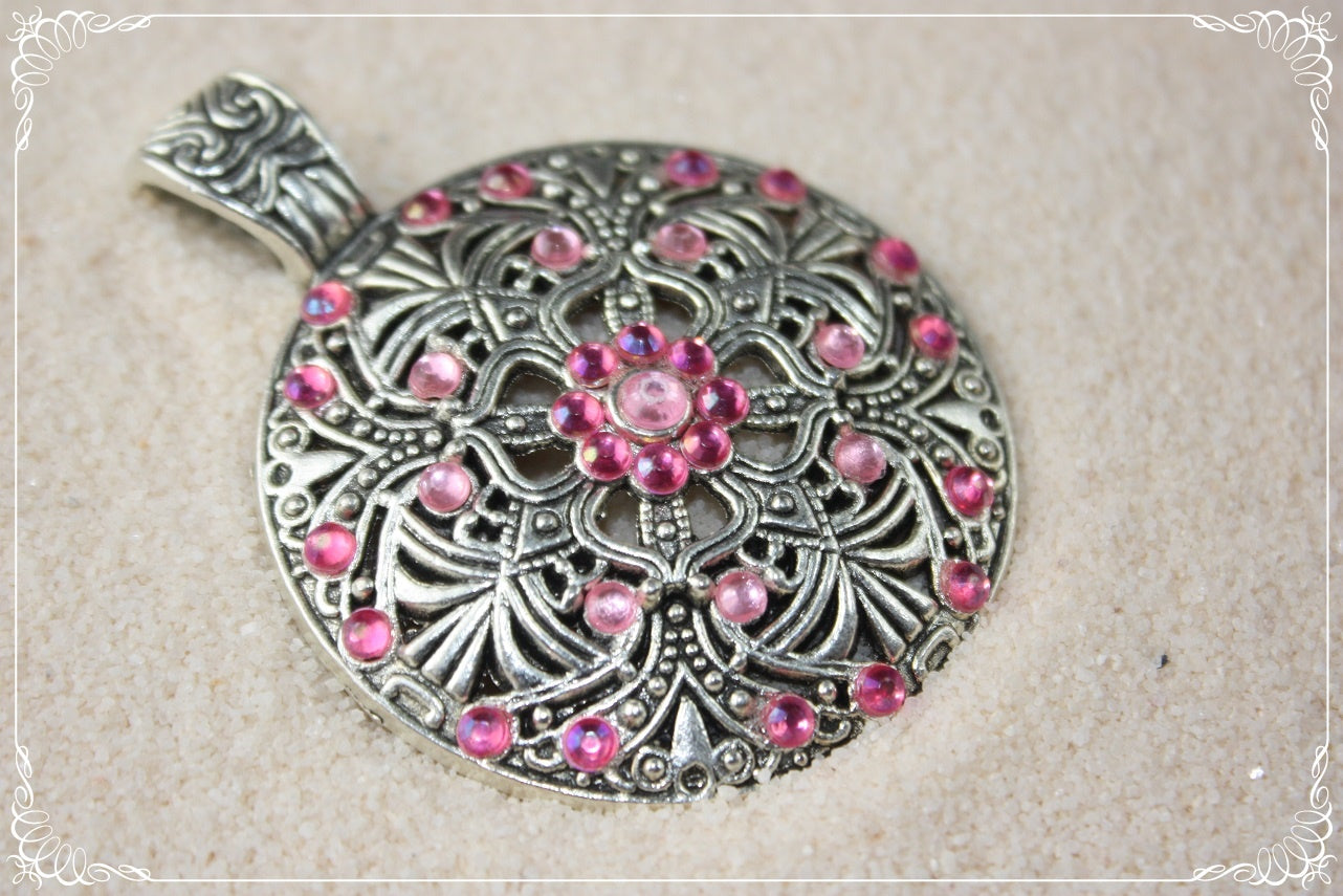 Gros pendentifs orientalisants