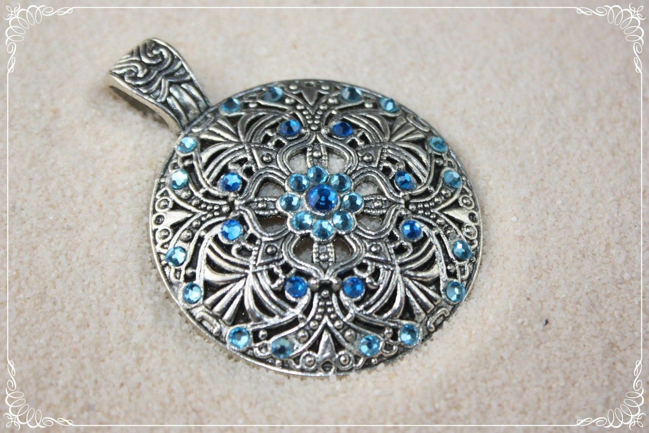 Gros pendentifs orientalisants