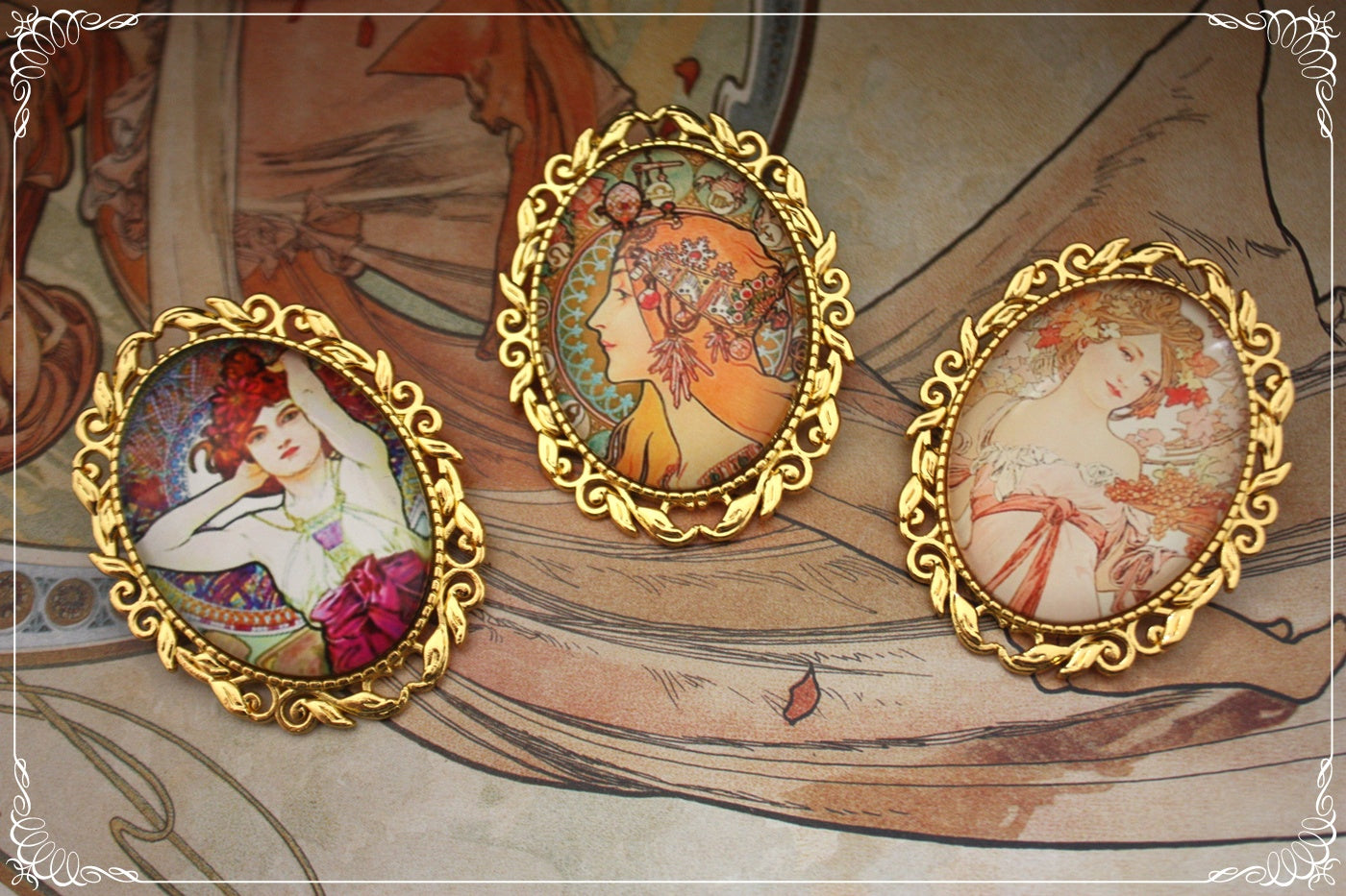 Broches "Mucha - Art Nouveau" dorées