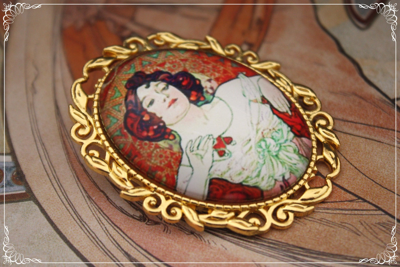 Broches "Mucha - Art Nouveau" dorées