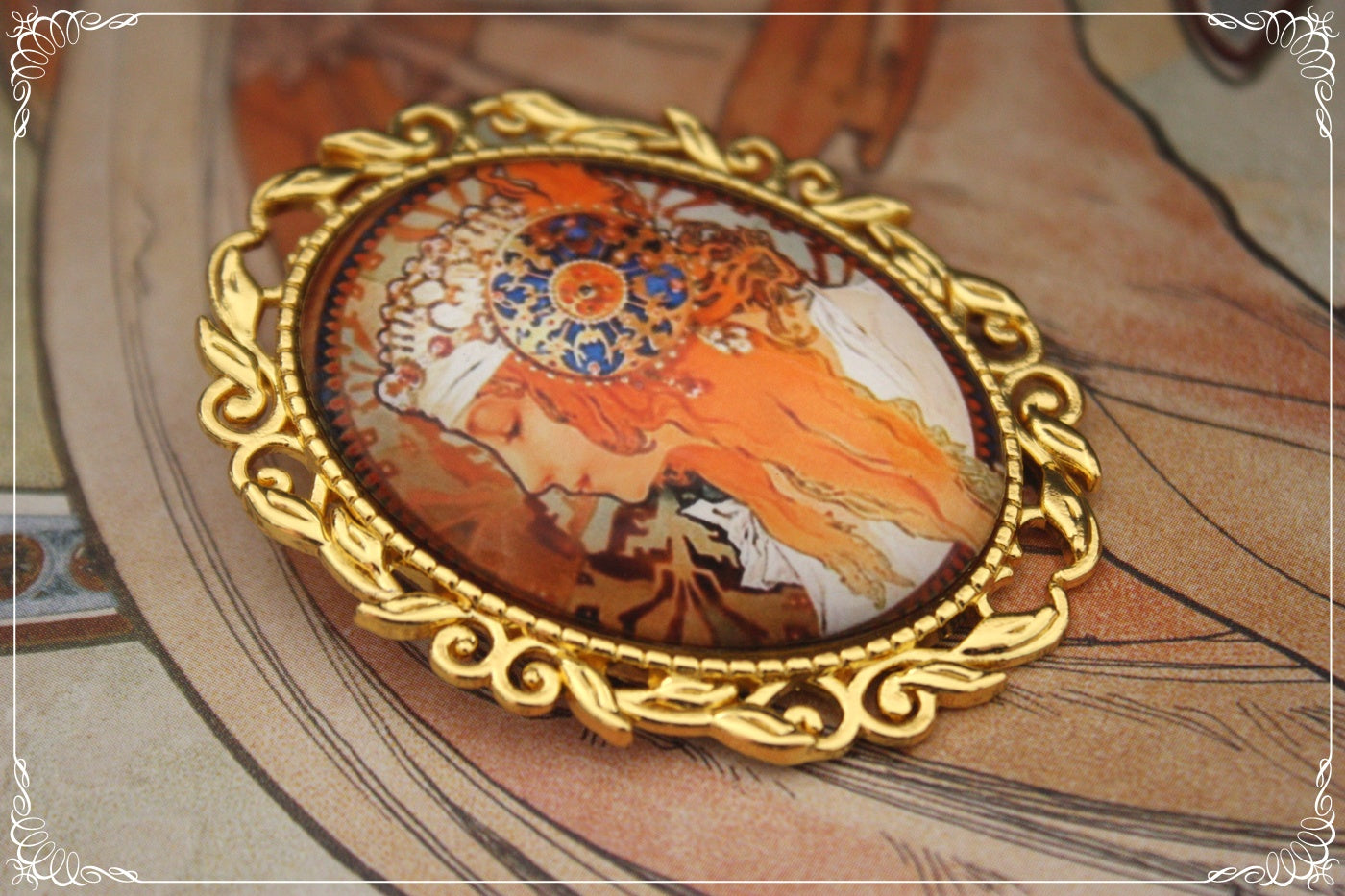 Broches "Mucha - Art Nouveau" dorées