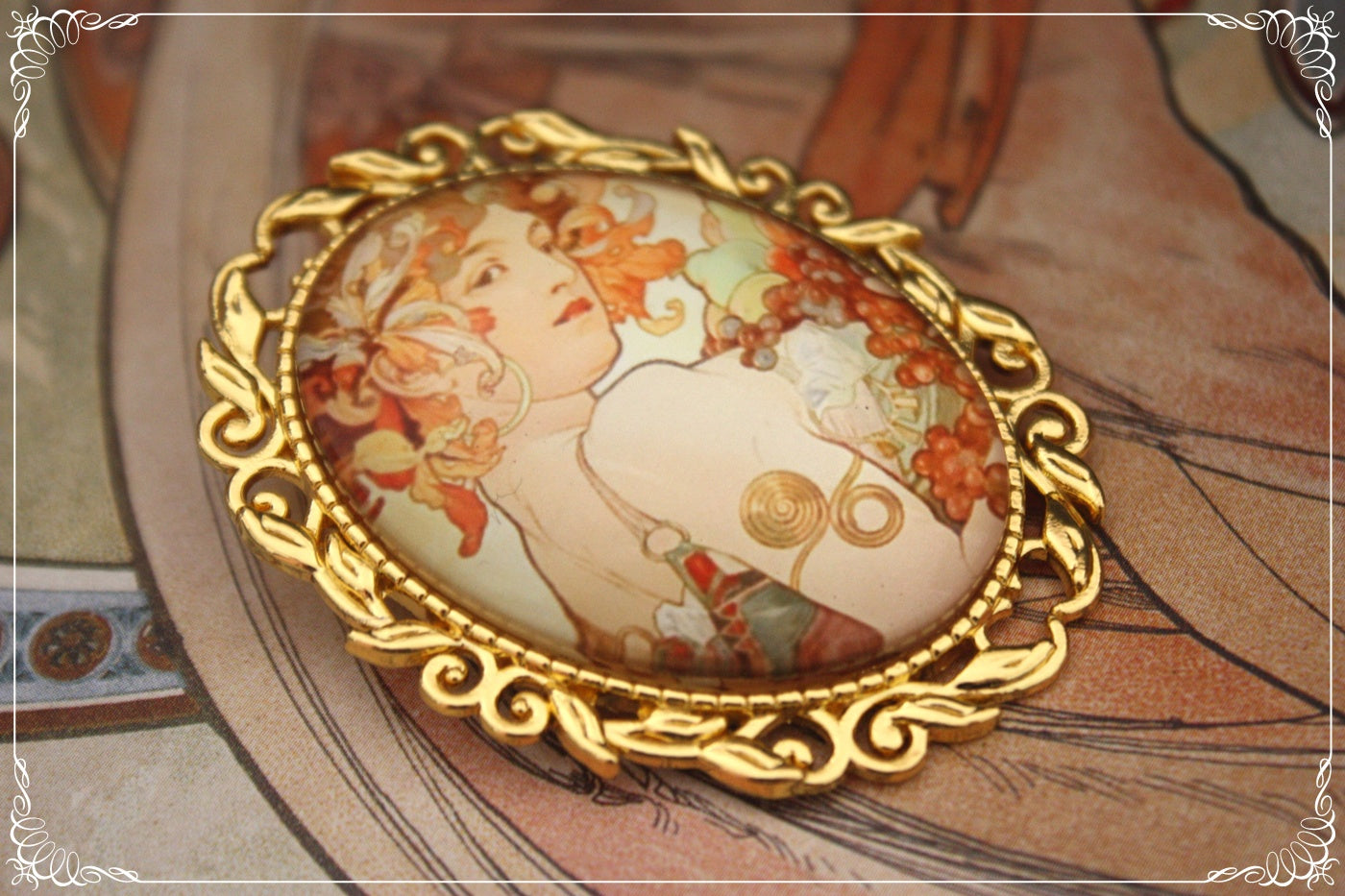 Broches "Mucha - Art Nouveau" dorées