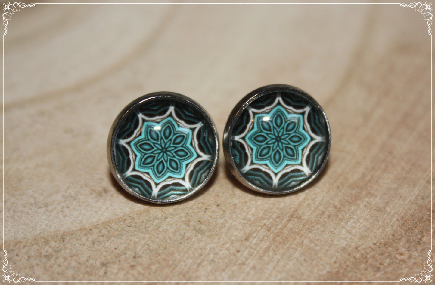 Boucles d'oreilles clous "Mandalas - Bleu moyen "