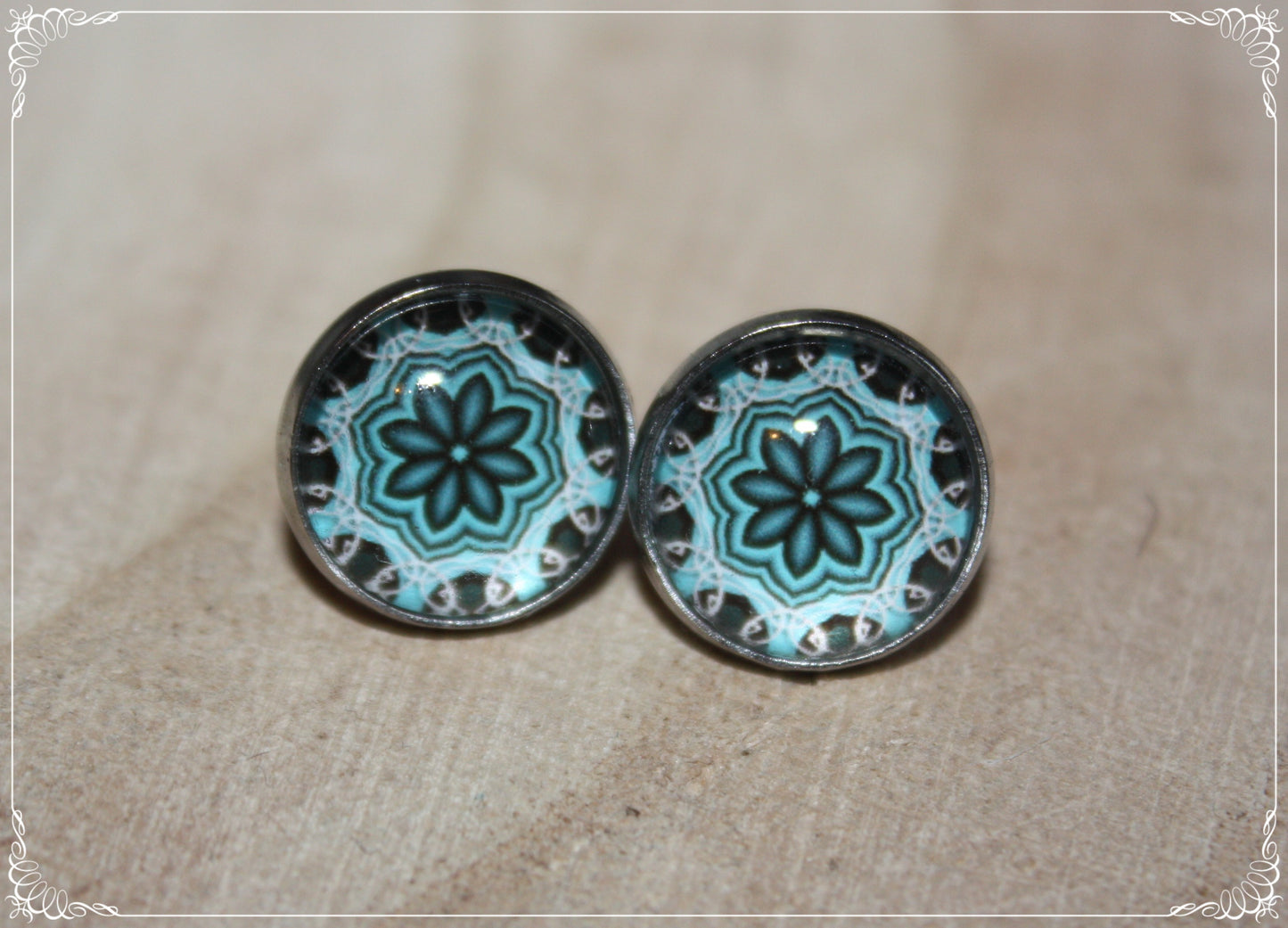 Boucles d'oreilles clous "Mandalas - Bleu moyen "
