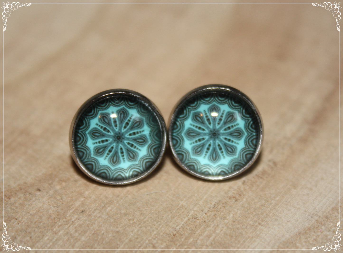 Boucles d'oreilles clous "Mandalas - Bleu moyen "