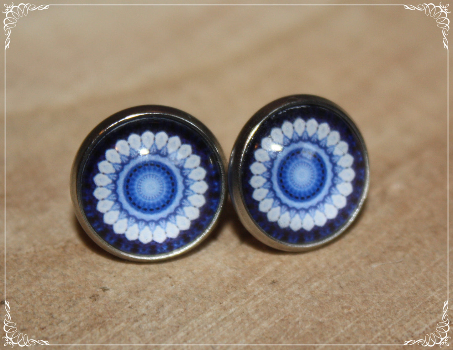 Boucles d'oreilles clous "Mandalas - Bleu foncé "