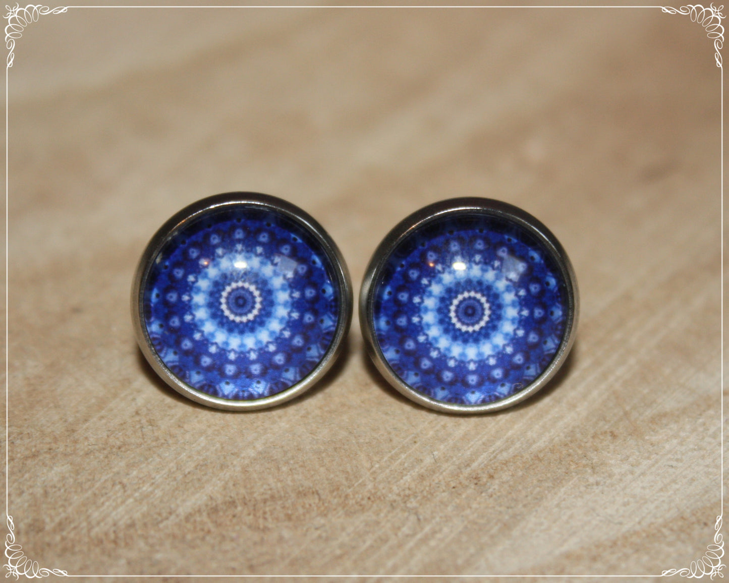 Boucles d'oreilles clous "Mandalas - Bleu foncé "