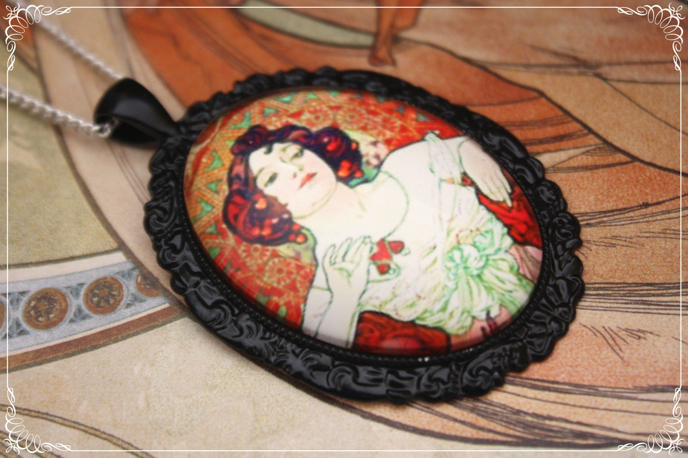 Pendentifs "Mucha - Art Nouveau - Noir"