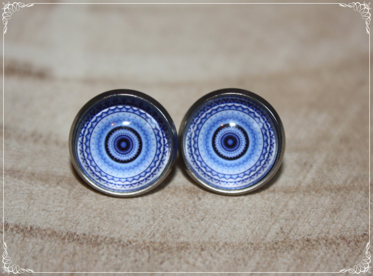Boucles d'oreilles clous "Mandalas - Bleu foncé "