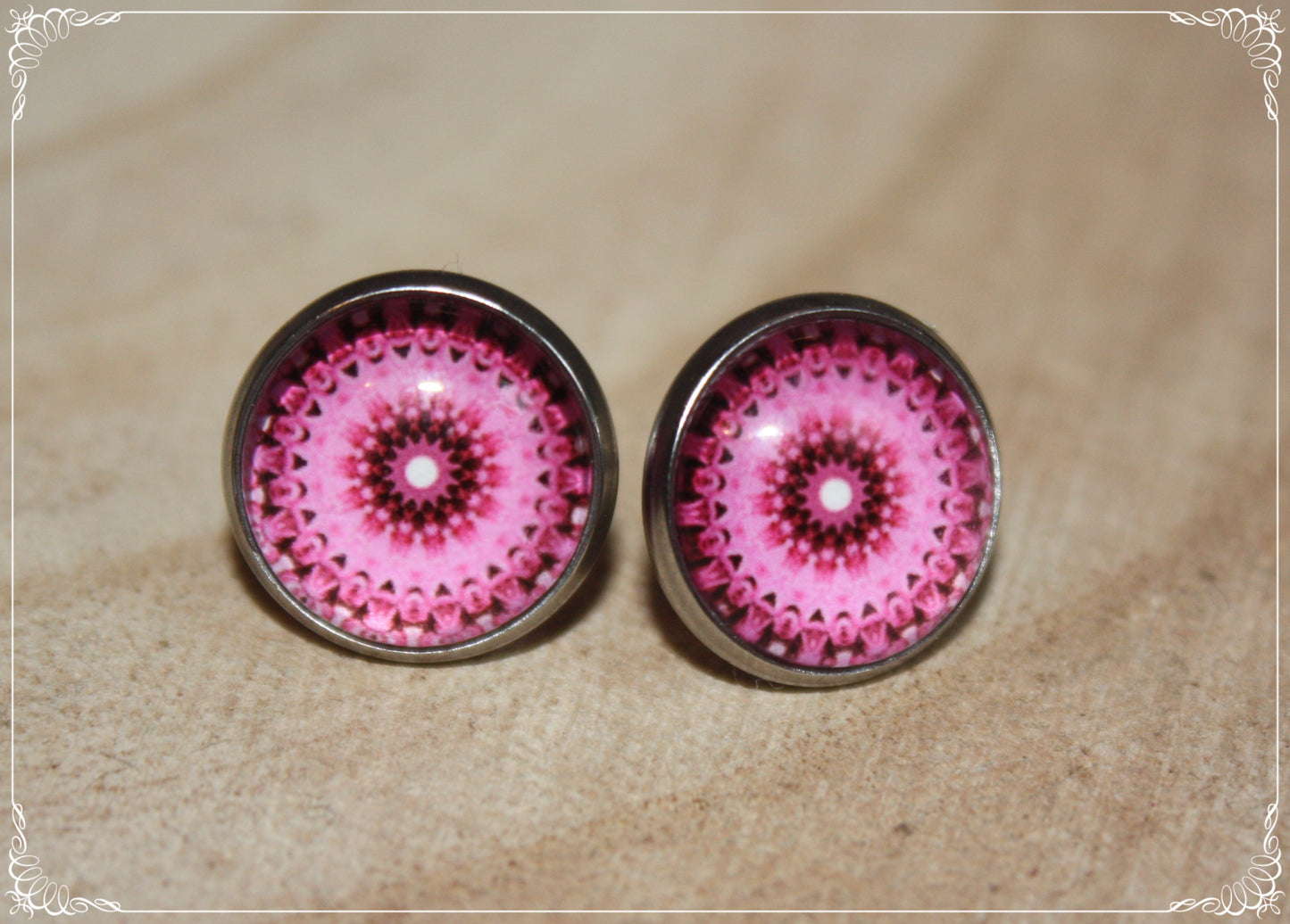 Boucles d'oreilles clous "Mandalas - Roses "