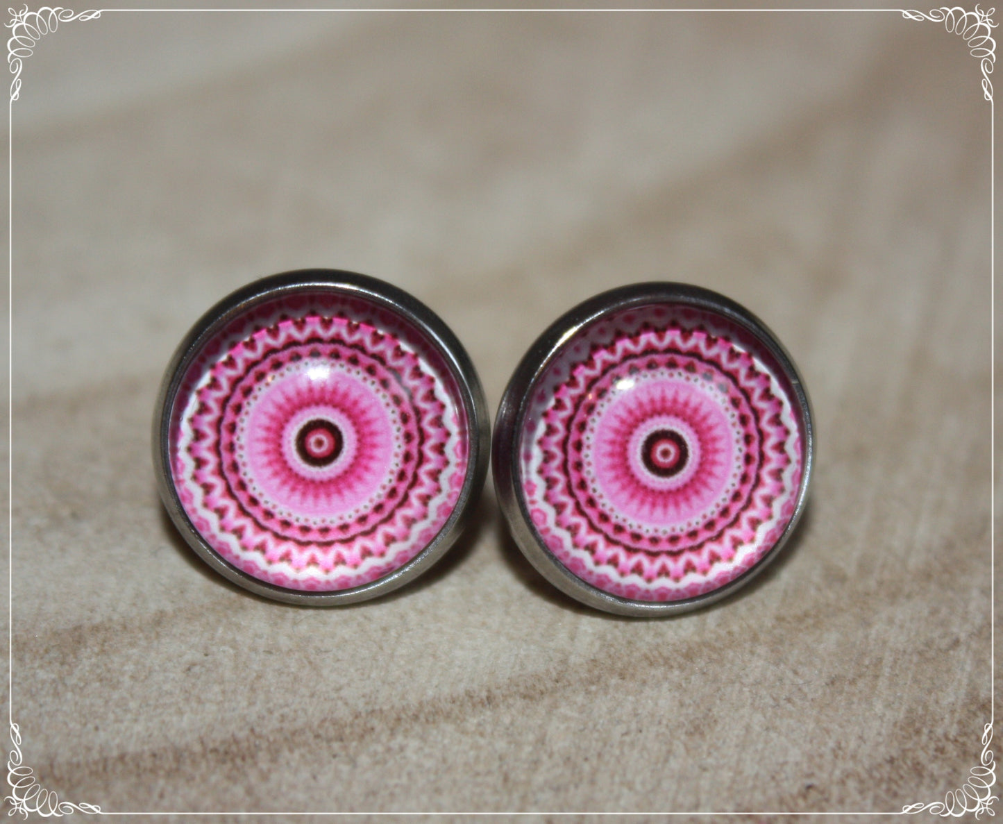 Boucles d'oreilles clous "Mandalas - Roses "