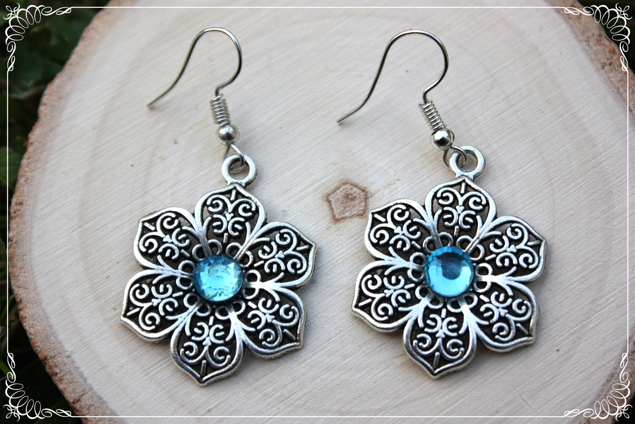 Boucles d'oreilles "Fleurs argentées"