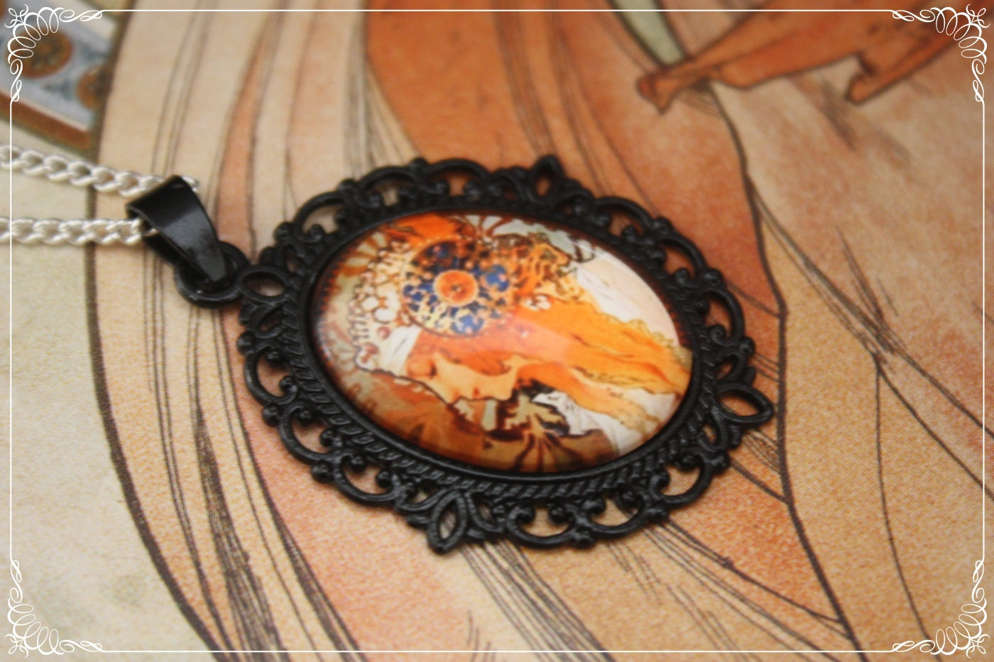 Petits Pendentifs "Mucha - Art Nouveau - Noir"