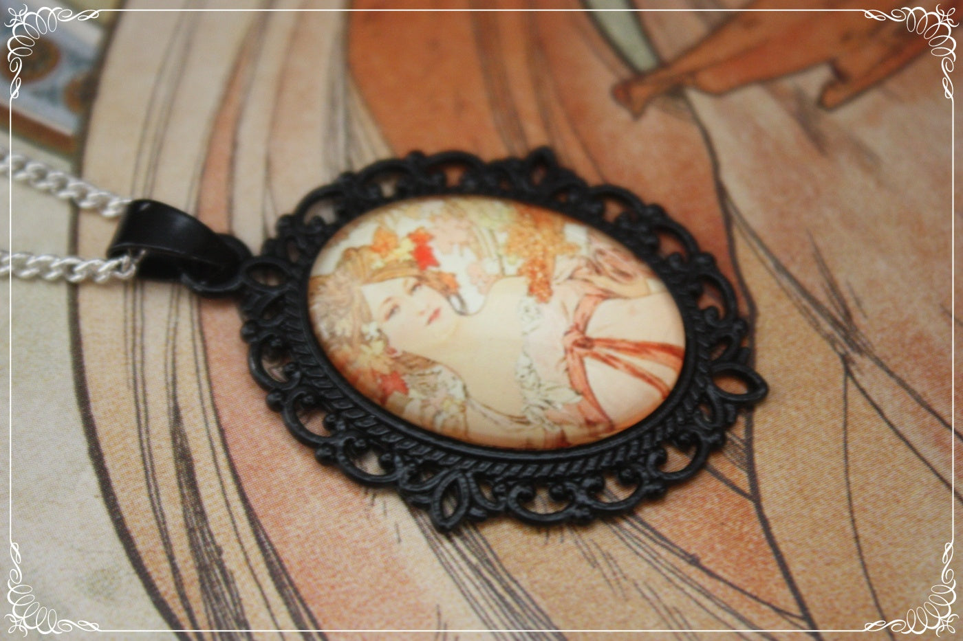 Petits Pendentifs "Mucha - Art Nouveau - Noir"
