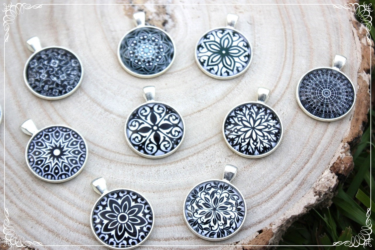 Pendentifs "Mandalas - Noirs"