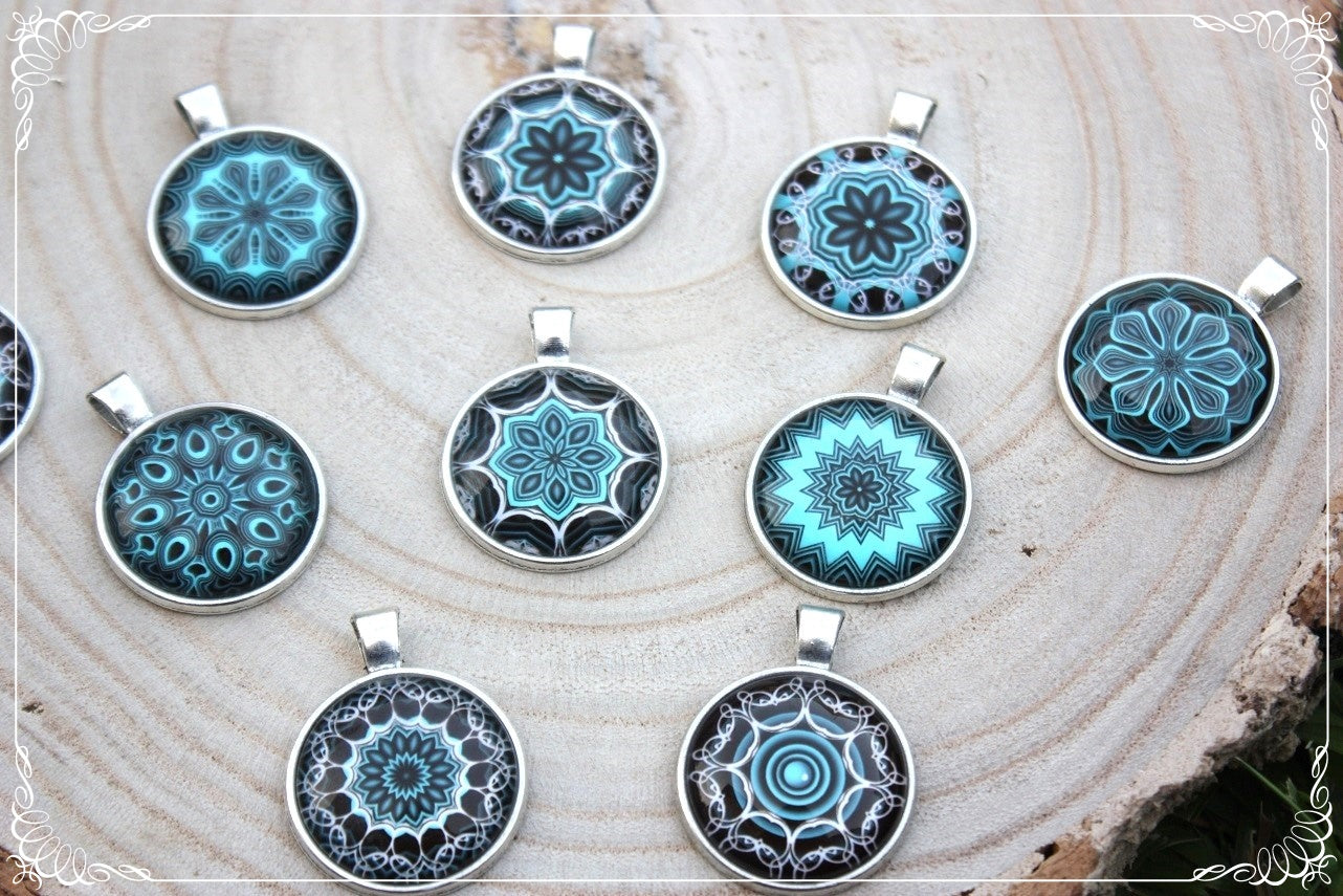 Pendentifs "Mandalas - Bleus moyens"