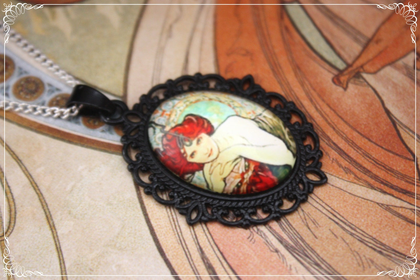 Petits Pendentifs "Mucha - Art Nouveau - Noir"
