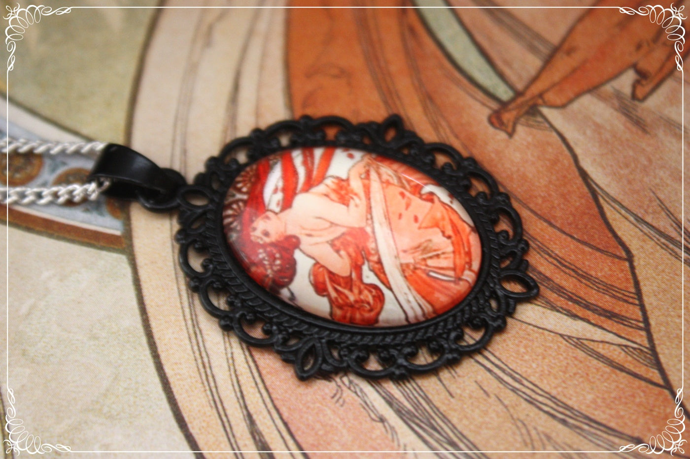Petits Pendentifs "Mucha - Art Nouveau - Noir"