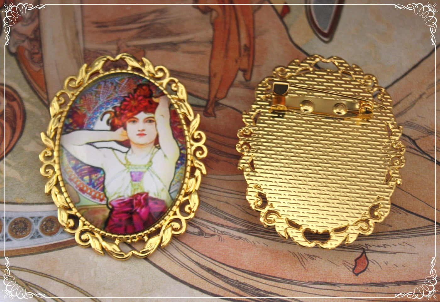 Broches "Mucha - Art Nouveau" dorées