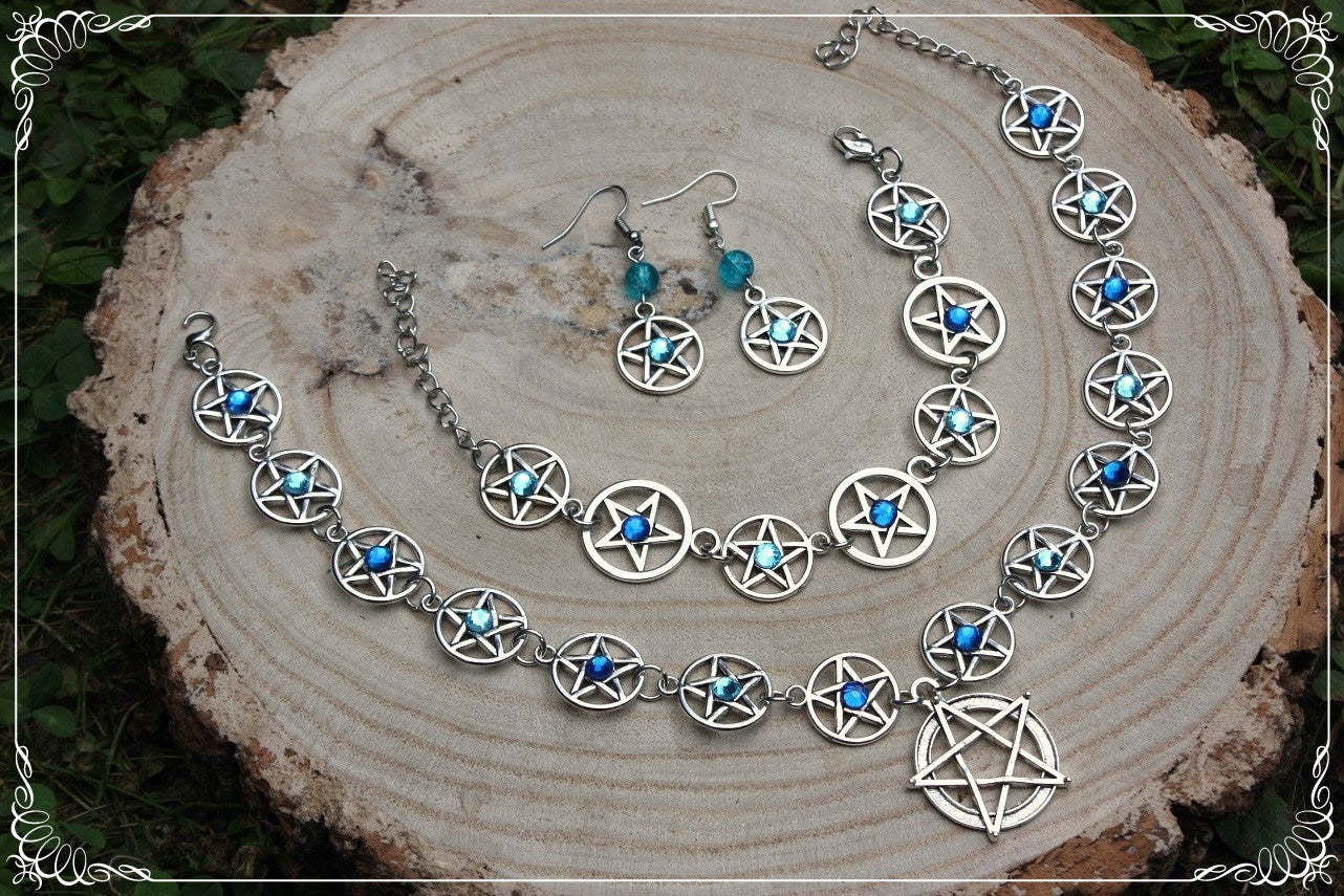 Colliers ras-de-cou "Pentacles"