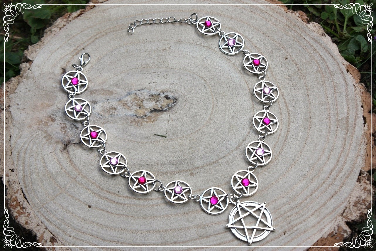 Colliers ras-de-cou "Pentacles"
