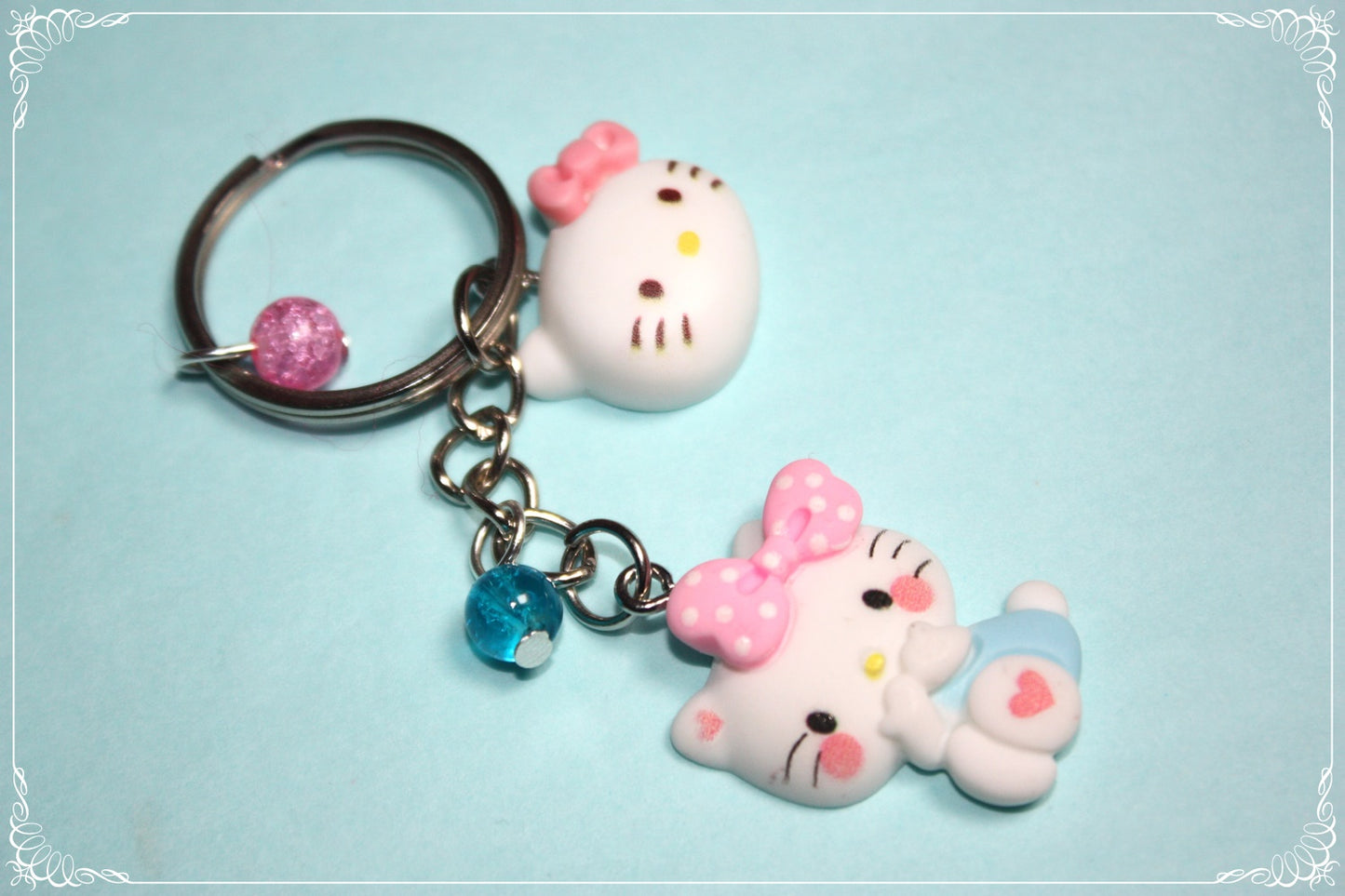 Porte-clés style "Hello Kitty"