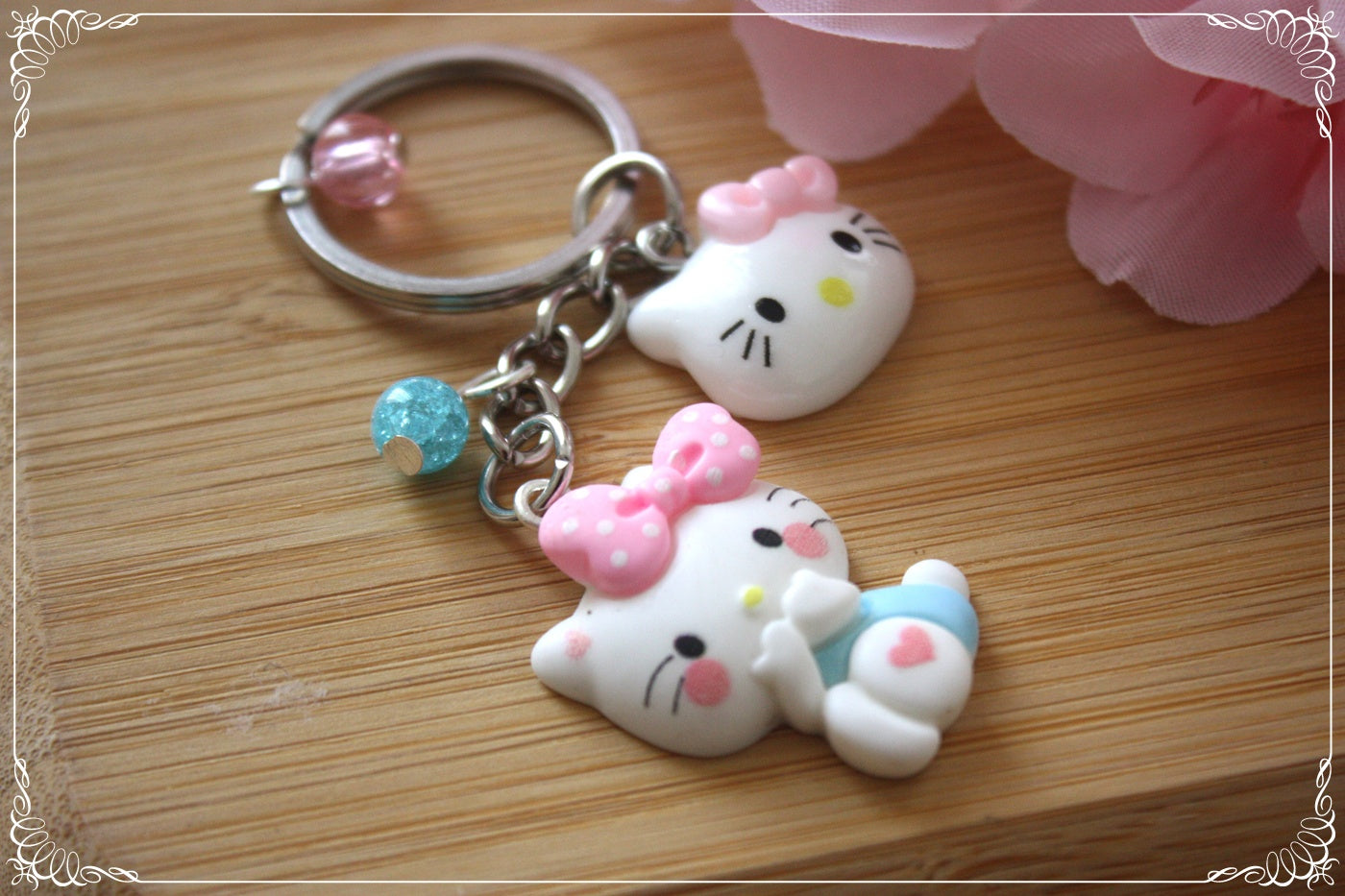 Porte-clés style "Hello Kitty"